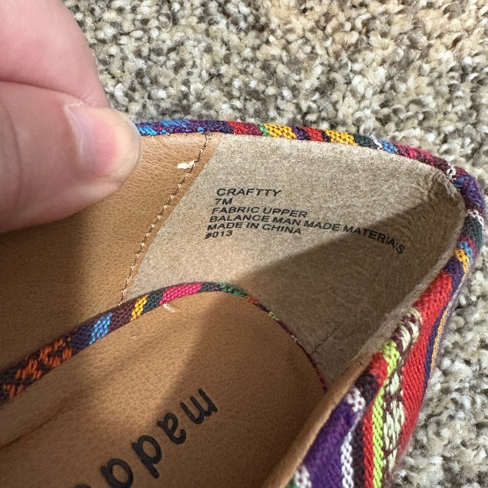 Steve Madden‎ Vintage Multi Color Aztec Platform Wedges Size 7 - Picture 6 of 7